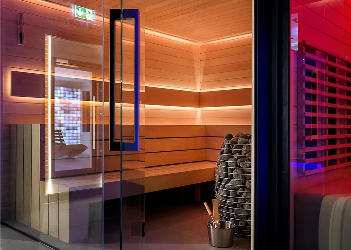 Mercure Fabryczna 4*