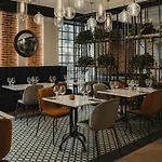 Mercure Fabryczna Hotel 4*