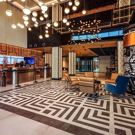 ホテル Mercure Fabryczna