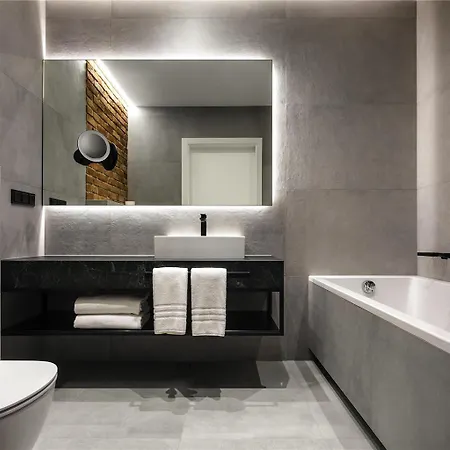 Mercure Fabryczna فندق 4*
