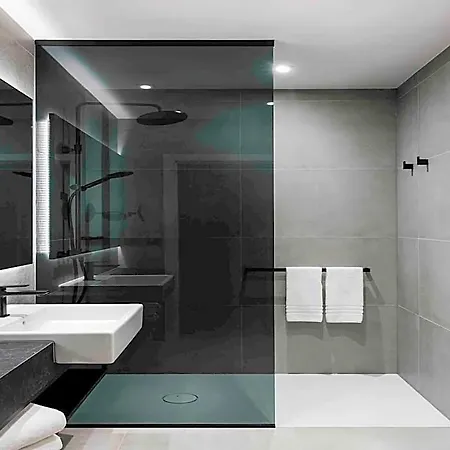 فندق Mercure Fabryczna 4*