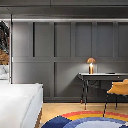 Mercure Fabryczna فندق 4*