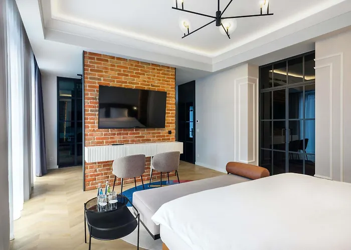 Mercure Fabryczna 4*