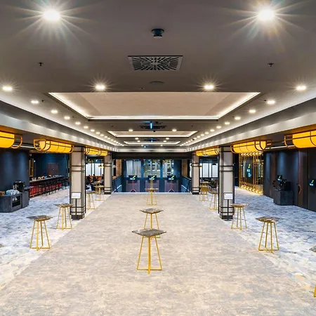 Hotel Mercure Fabryczna 4*